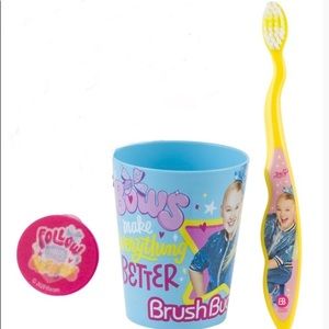 💥SALE💥 Jojo Siwa 3 piece toothbrush set w/ rinsing cup & toothbrush cap NEW